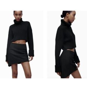 🆕 ZARA Asymmetrical Mini Skirt in Black